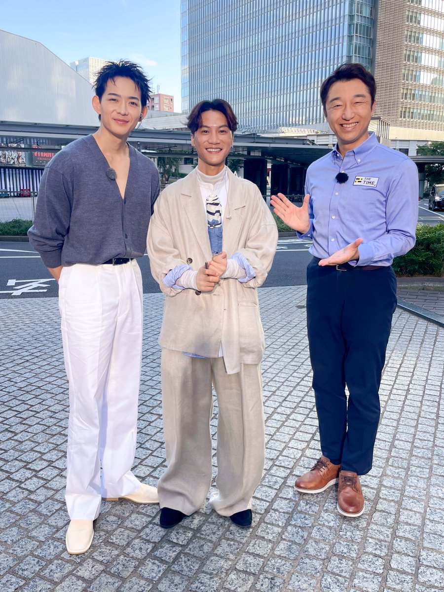 THETIME_TBS's tweet photo. 🐣🐣🐣

／
#VIVANT から新庄役の #竜星涼 さんと 
チョッキー役の #オーム・タナパック さんが
遊びに来たよ📸
＼

新ちゃんもチョッキーの仲の良さが
とっても伝わってくる楽しい時間でした😍

🐥.｡oO（また２人で遊びに来てね）

#thetime_tbs
#thetimeオフショット
#f.  #エフドット
@yoshimura_eriko
@nagafujimana75
@MasudaMasaaki
@TBS_VIVANT
