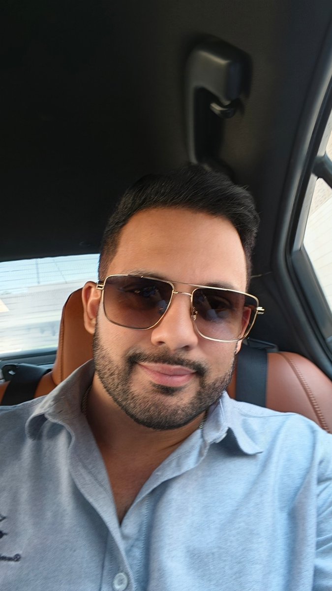 vsachar's tweet photo. Happy Friday!

My co-founder and I are building beautiful things, the sun is shining in Dubai and we're exhausted doing things we love! 

I want to connect with as many cool people as possible. Say hello! https://t.co/USlFyYOozF