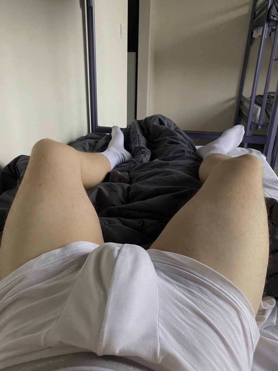 danxxvs's tweet photo. Оценишь утренний лук?🧦 https://t.co/oUEuUrDFQZ