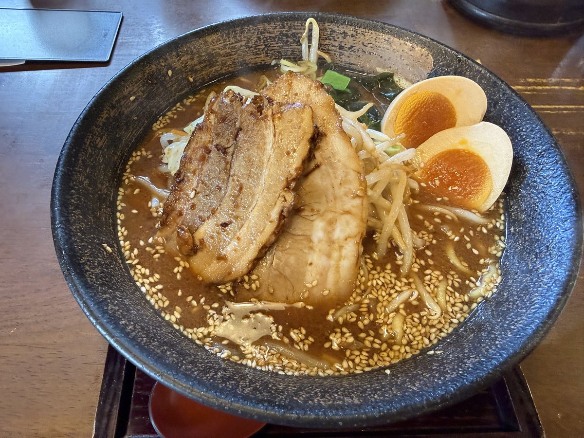 maknomaki72's tweet photo. ＃稲沢市
＃今日のラーメン🍜
カインズホーム行った帰りに八蔵寄って二段仕込味噌ラーメン https://t.co/aOmi9XCgB5