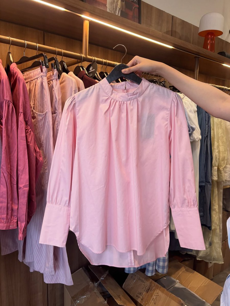 veoary's tweet photo. berlaku di semua store yaa, ini beberapa items yang bisa didapetin https://t.co/cE5VRN4dWI