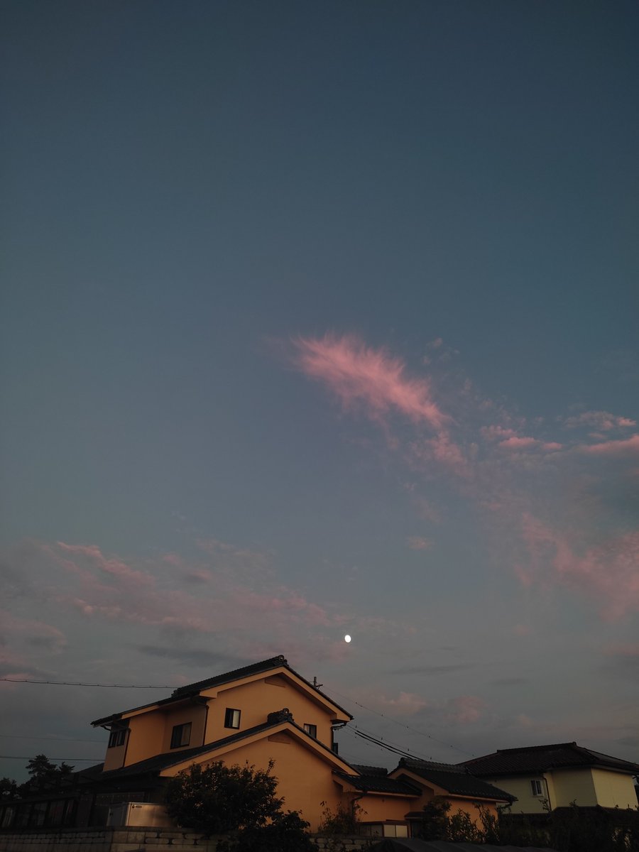 KsongAja's tweet photo. Updet after 3 bulan kerja di jepang, masih nggak nyangka banget udah di jepang Alhamdulillah dapet kaisha super baik karyawan Jepangnya juga membantu dengan sabar.  
Otw belajar n3 biar taun depan bisa ikut jlpt wkwkw https://t.co/9Yy03fkQV8