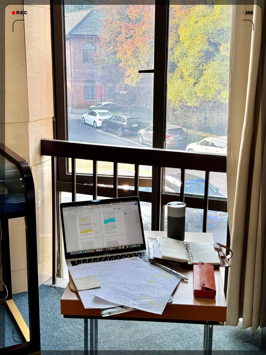 NoemiAliasq6's tweet photo. [Finished that final lab report just in time for the deadline—no more late nights!]， https://t.co/Rd7BirxFn0