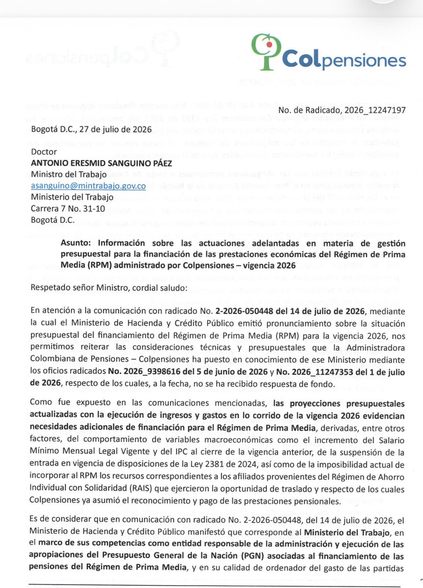 alejoocampog's tweet photo. Abelardo dejé el Show y la mentira. Colpensiones desde el 27 de julio le informó que faltaban $5.4 billones que los deben los fondos de pensión. 
Dígale a sus amigos de los fondos que paguen https://t.co/Mdtbte4ZaB