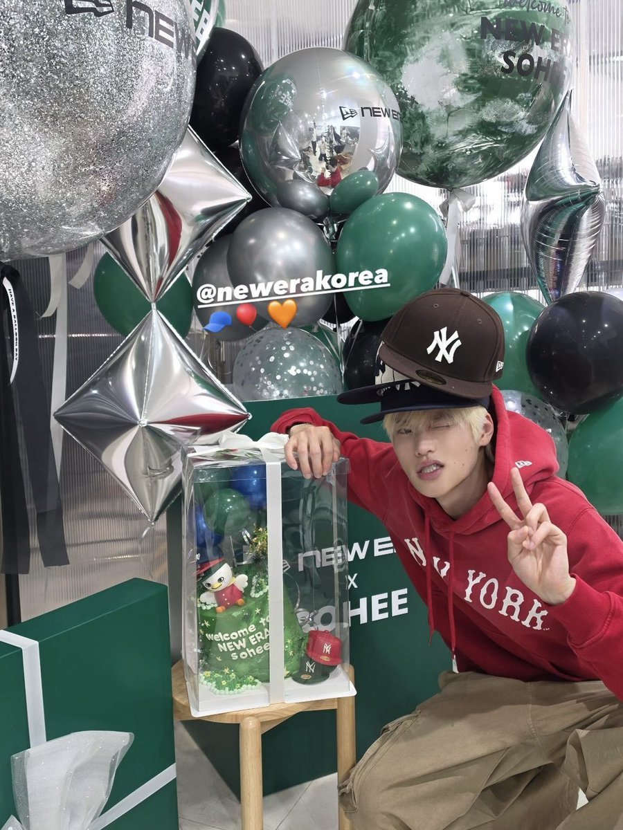 sohianyong's tweet photo. ในวันที่ไม่ต้องเสียตังซื้อใส่อีกต่อไป https://t.co/t8mBqmkHUN