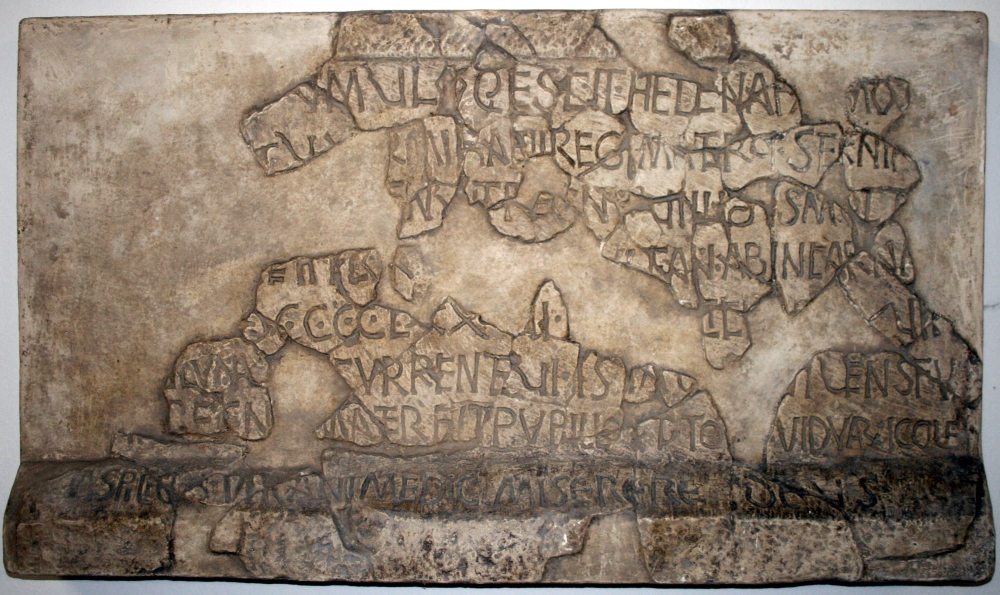 HChroatorum's tweet photo. Nadgrobni natpis kraljice Jelene iz 976. koji se nalazio u atriju crkve sv. Stjepana na Gospinom Otoku. Pronašao ga je 1898. don Frane Bulić tijekom arheoloških istraživanja u Solinu. https://t.co/ZLaKCRxAQl