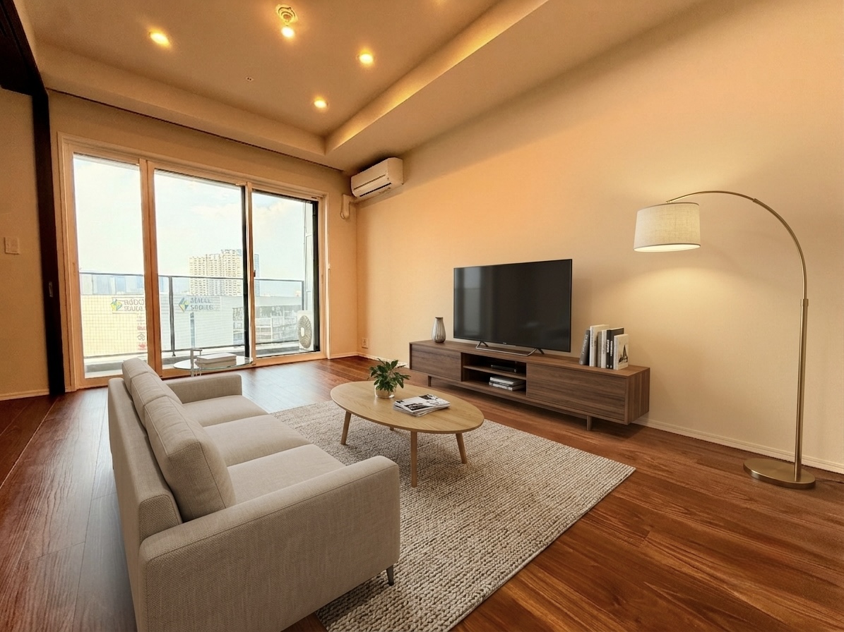 ShinShin1750469's tweet photo. 【価格改定&内覧会（広告）】
9,880万円⇨9,180万円（坪548万円）
シティタワーズ東京ベイ ウエストタワー9階 / 北向き / 55.32㎡ / 2LDK+WIC+Sto / 空室 

https://t.co/0tOLLYApVM

棟内2LDKの募集住戸で、最安値となります！

9階北向き！約13.2帖の家具の配置のしやすい整形なLDK！

全居室バルコニーに面していて採光有り！オールリビングアウトの綺麗な間取り！

追加オプション多数あり！
・リビングのダウンライト増設！
・内窓追加設置！
・玄関に姿見設置済み！

パーティーラウンジ、ライブラリーラウンジ、キッズルーム＆ペアレンツサロン等、豊富な共用部に加え、『有明ガーデン』とペネストリアンデッキにて直結！突発的な雨にも濡れない導線です！

価格改定に伴い、予約内覧会実施いたします！

【内覧会詳細】
日程：2026年9月20日(日)、21日（月）
時間：10時〜17時

是非ご来場お待ちしております！

ご内見希望のお客様は以下の弊社公式LINEよりお問い合わせお願いいたします！

※リビング・洋室CG加工にて家具/小物類を追加済