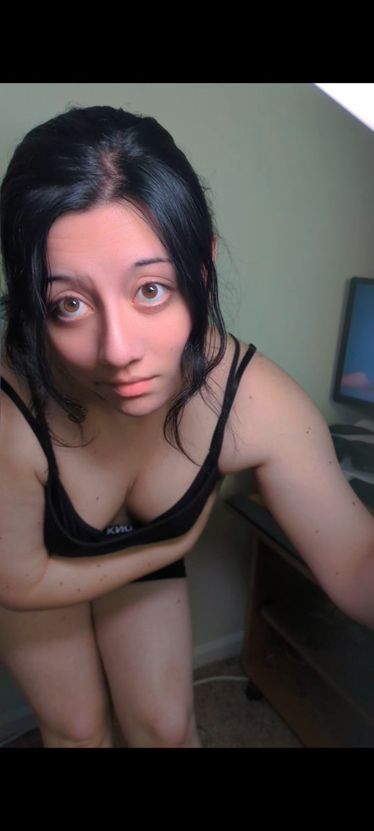 AshleyGraves072's tweet photo. Closet #AshleyGraves cosplay, I'm hot so why not. 

#tcoaal https://t.co/2kVelrRazk