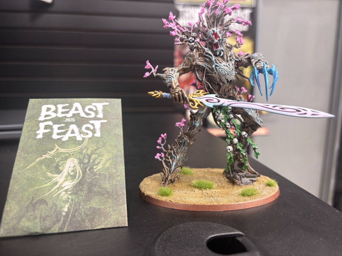 WarhammerSoka's tweet photo. 草加店営業終了してました。
明日は　＃草加ストア領域確保戦　の開催日です！見学ももちろんOK。お気軽にお越しください！
そしてなんとビーストフィースト最速バトルレディ！こだわりの表現で参戦です！
まだまだ参加者募集中。詳しくは店長まで！
＃ビーストフィースト　＃AOS　＃ミニチュア https://t.co/VYcPrdNrvM