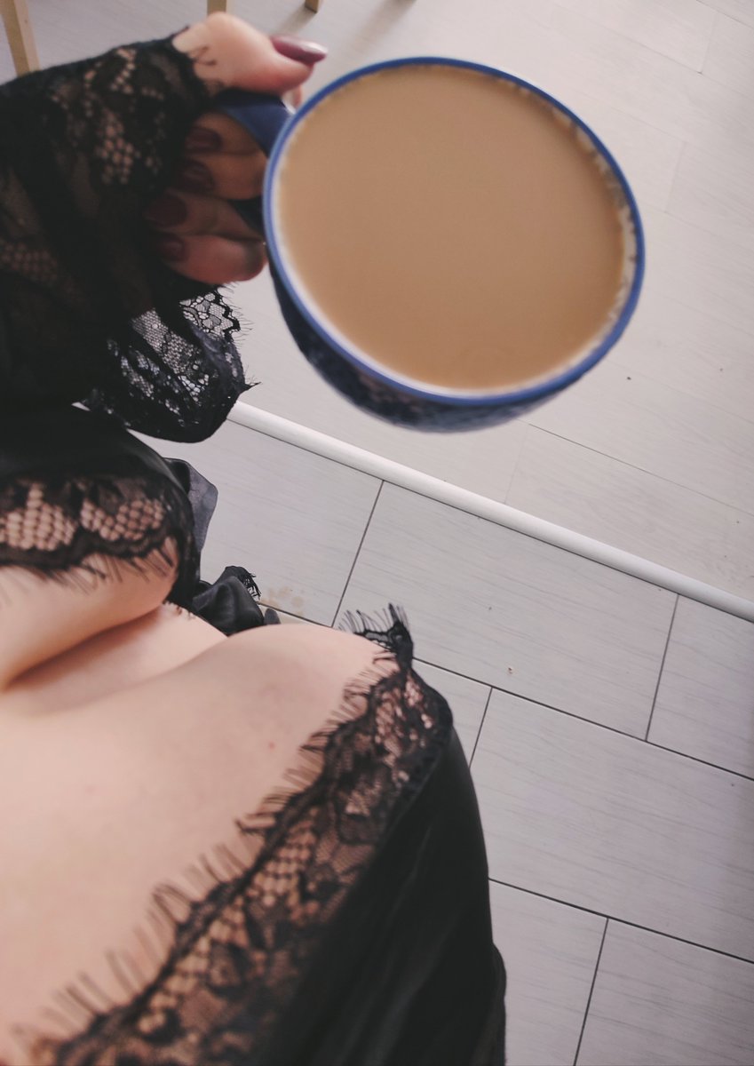 Mokoshgoddess's tweet photo. Coffee break ☕🖤
Which coffee do you choose? Black or with milk?
You'll see more of me on my OnlyFans 😈 
https://t.co/QMZRjbMgZG https://t.co/ckeKojI7HM