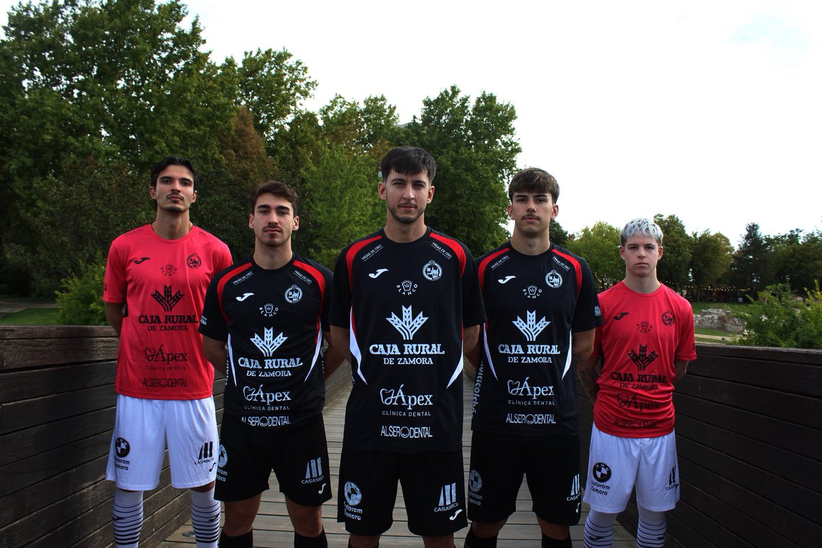 RiverZamoraFS's tweet photo. ⚫️ NUEVA PIEL. MISMO SENTIMIENTO ⚪️ 

Ya tenemos nuestra nueva piel para esta temporada y no podemos tener más ganas de verla sobre la pista. Una piel que representar a un club, a una afición y a todos los que forman parte de esta familia.

Un mismo ADN.

JUNTOS, SOMOS RIVER.🖤🤍 https://t.co/rFm3QaIYJk