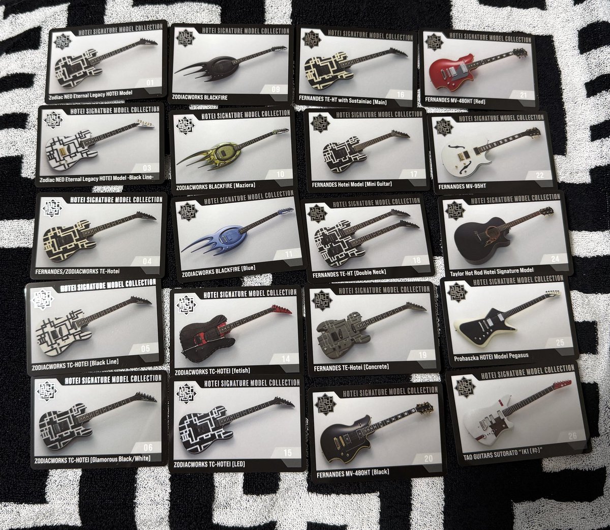 mikatan_CyberD's tweet photo. 今日、布袋さんのウエハースが届いたよー
20個入りを一箱しか買わなかったんだけど、27種のうち20種揃って十分満喫。これ、一箱の中身被らないようになってるわけじゃないよね、たまたまだよね、ラッキーだった😊
あと７種は…未だ売ってる店舗を見たことないから諦めだね😅 https://t.co/HrpFtOs13L