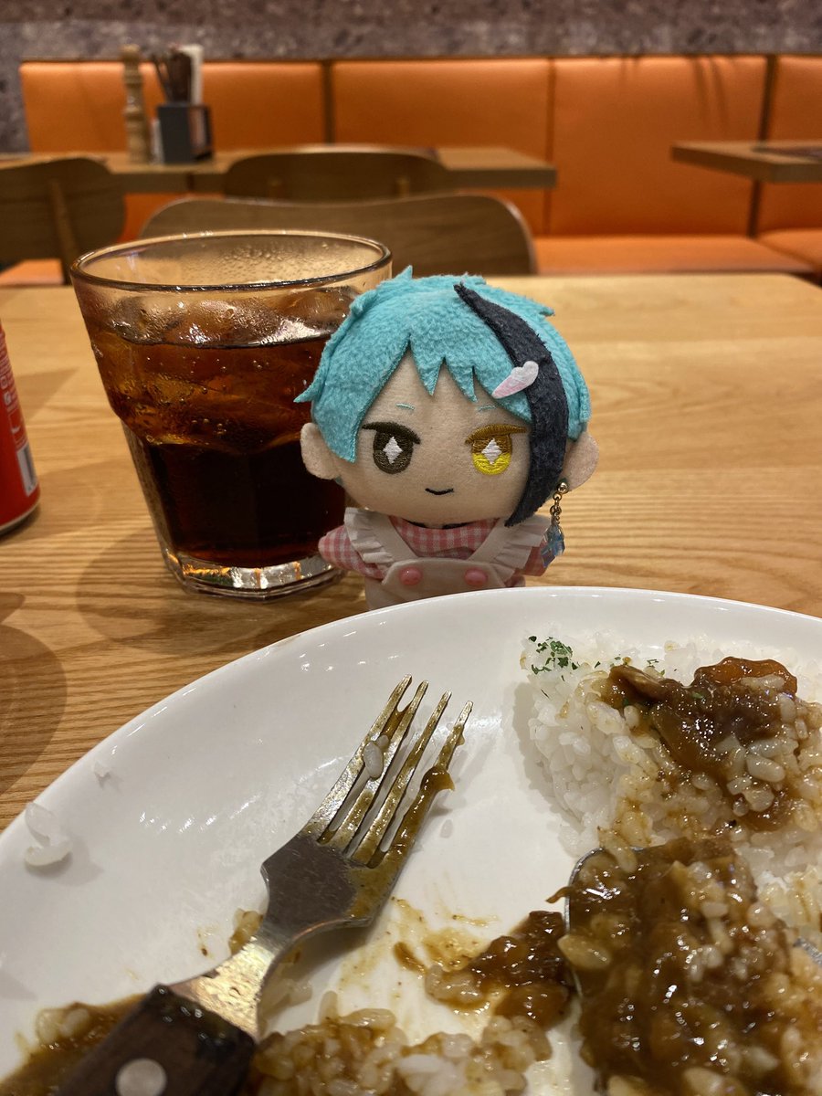 nuivinelle's tweet photo. what is it jeinui? you want me to feed you?
hey, don’t throw a tantrum in public 💢 https://t.co/AGgFr4a5Qo