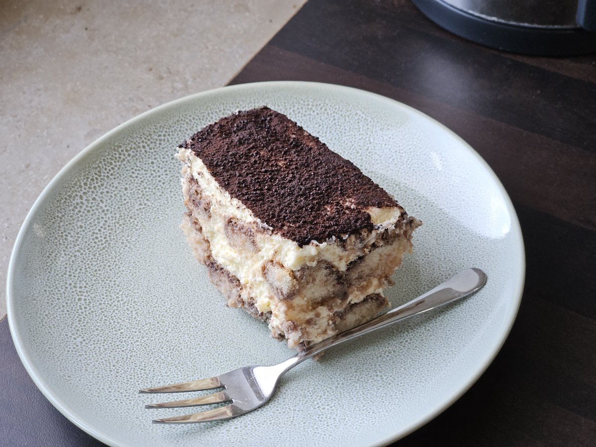tiiyamisu's tweet photo. tiramisu break https://t.co/iXH71AeXtd