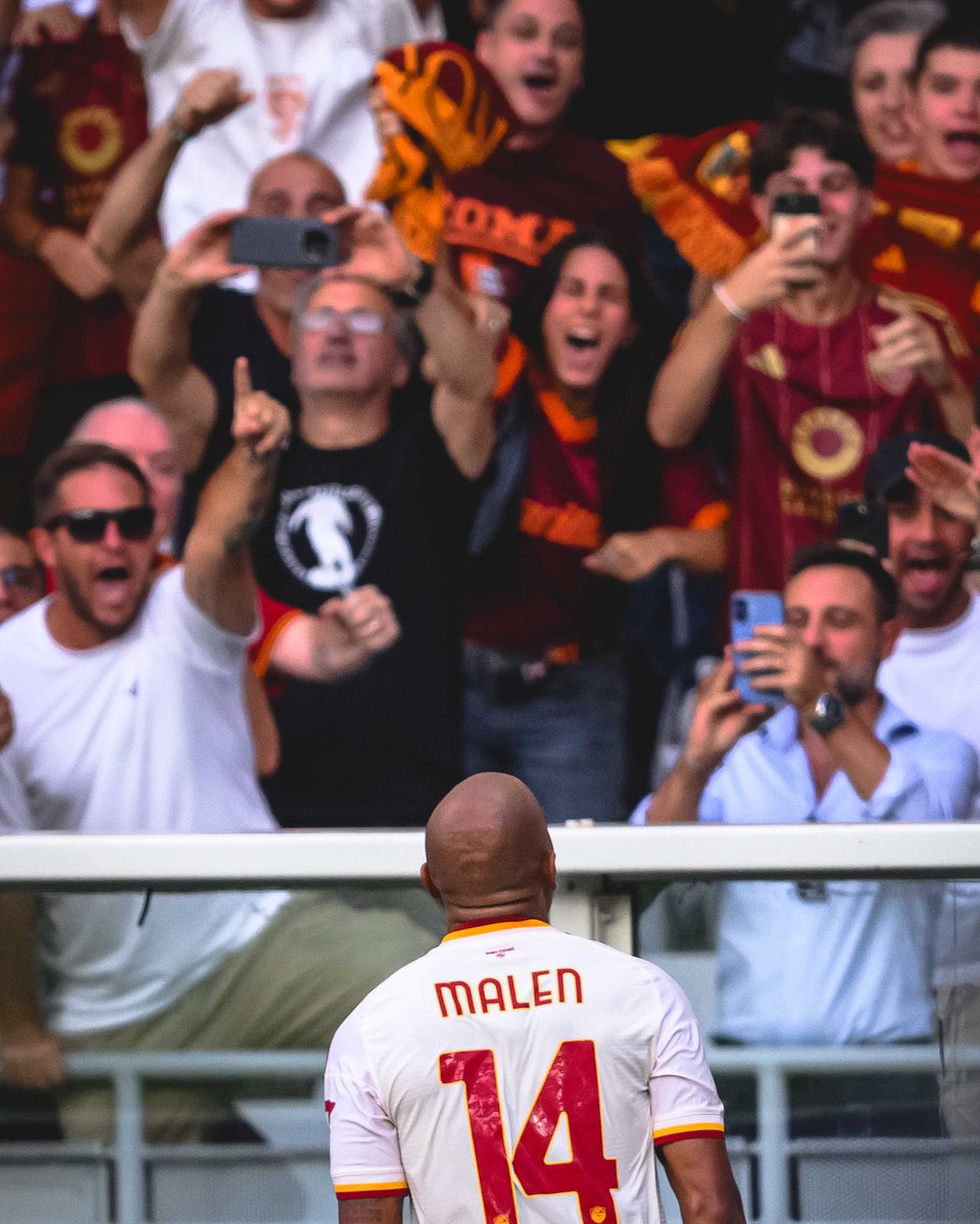 hessah544's tweet photo. #Asroma https://t.co/GycE2zcj3f