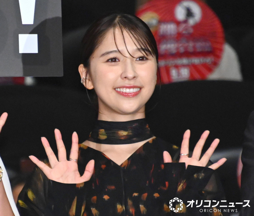 Miimg11's tweet photo. ももクロ玉井詩織、ついに『踊る大捜査線』出演に歓喜　11年前の本広監督作『幕が上がる』に出演でつながり
https://t.co/18GK4p5sz0 https://t.co/tLO2ynOc5Y