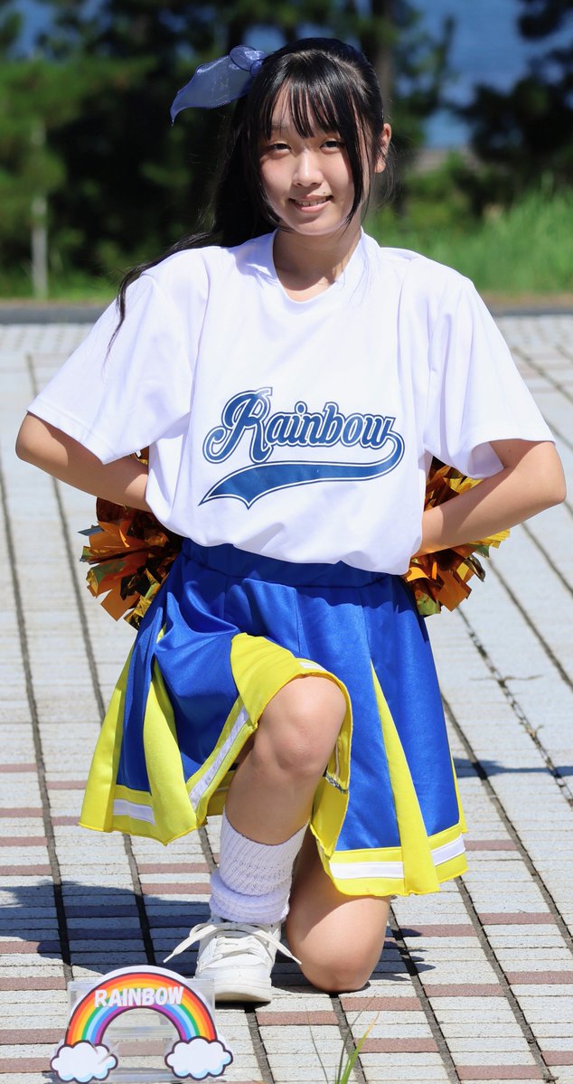 otoki_t_osa's tweet photo. ウォーターバトルinオアシス広場
2026.9.12

　🌈鮮やかなセンターマーク
　👕白に映えるロゴ
　👧可愛いお姉さん
✨️綺麗なRAINBOWのコラボ✨️
　#チアダンスRAINBOW鳥取 https://t.co/twK80n96b5