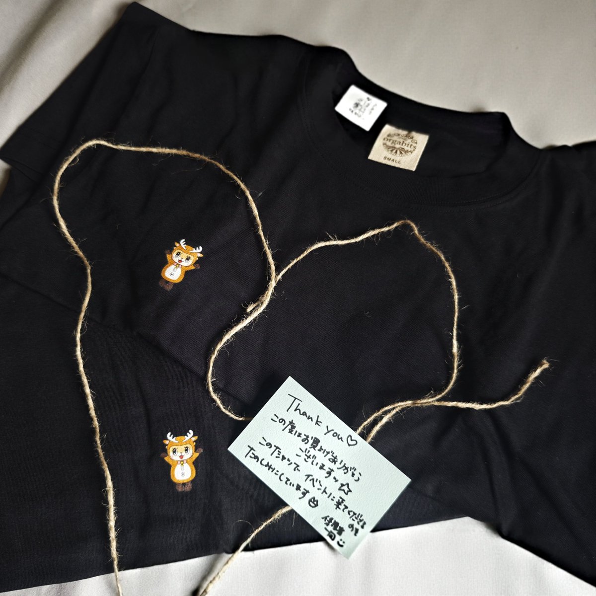 PipulisticP's tweet photo. Another parcel has arrived and today is from @chiitanmomiji Chiitan Hiroshima ❤️❤️❤️

I wasn't expecting much and I just wanted a Chiitan shirt, but this is really good quality!!!

Thank you Chii for the cute note ❤️ https://t.co/SVih0mwtZS
