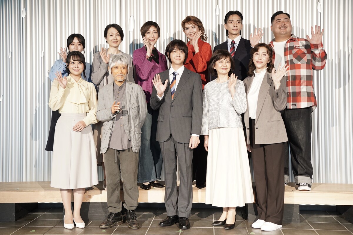 stage_natalie's tweet photo. 【会見レポート】八乙女光が生徒役とほっこり交流「方言につられて…」南野陽子・片岡鶴太郎ら一致団結のSaC開幕
https://t.co/2LgP9fomYX

#スクラップアンドコーラス #SaC https://t.co/wHDPf3m3hJ