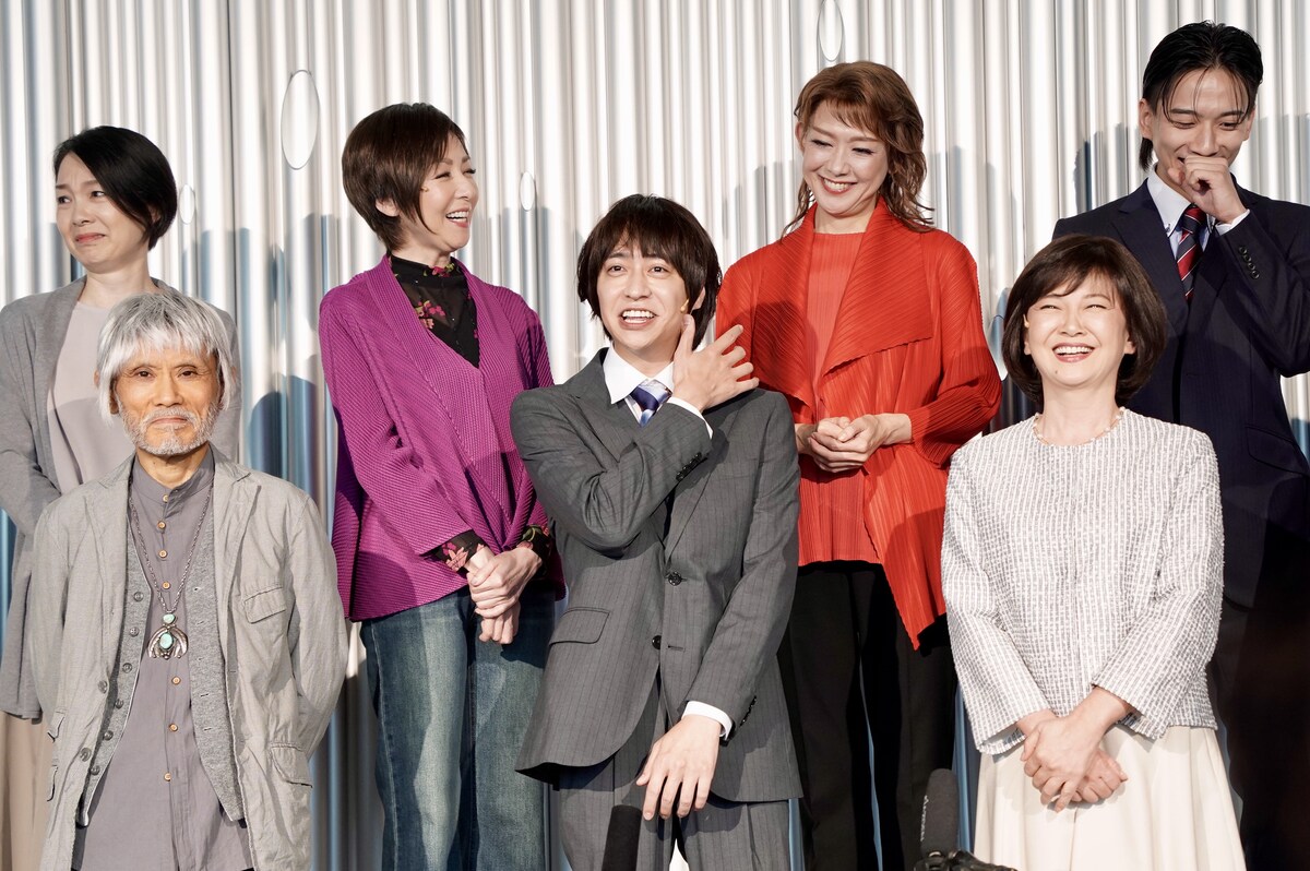 stage_natalie's tweet photo. 【会見レポート】八乙女光が生徒役とほっこり交流「方言につられて…」南野陽子・片岡鶴太郎ら一致団結のSaC開幕
https://t.co/2LgP9fomYX

#スクラップアンドコーラス #SaC https://t.co/wHDPf3m3hJ