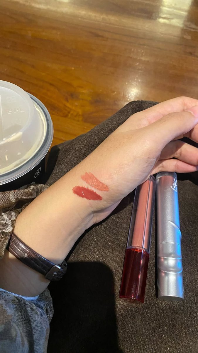 randrayja's tweet photo. gamau berenti racunin dua combo ini🫰🏻😭
karna finishnya memang secakep itu buat nutupin bibir hitamm! dan ini KARJIMUT FRIENDLY ya💅🏻
APPROVE✍🏻‼️￼ https://t.co/4OFaDXLx9f
