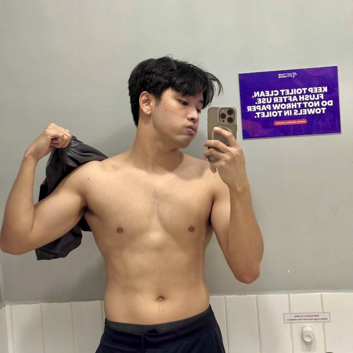VoltCrashhh's tweet photo. I.. can.. fix.. charot ���� https://t.co/7aXyWgHWi2