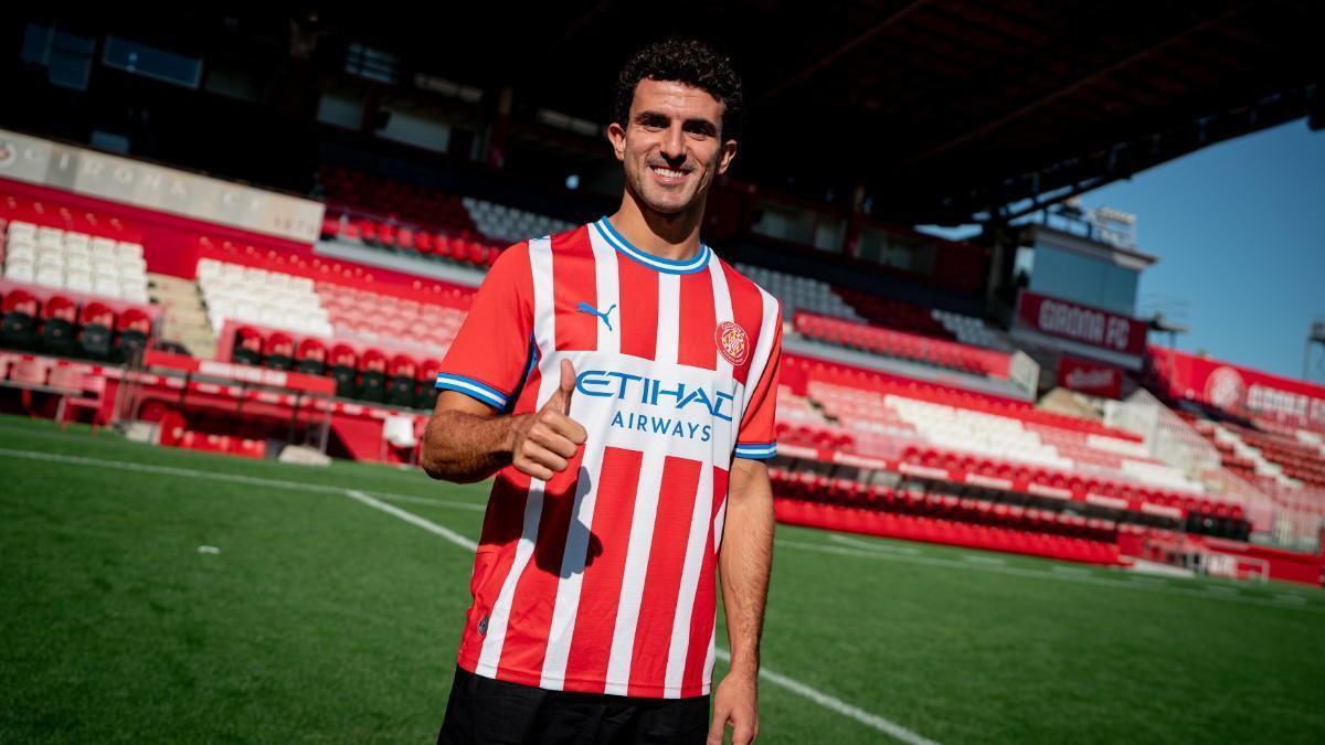 PauMartinez03_'s tweet photo. Mateu Morey es queda fora de la convocatòria del @GironaFC per enfrontar-se al @Cadiz_CF.

El petrer ha notat molèsties en el darrer entrenament i es farà proves per conèixer l’abast de la lesió.

Encara no ha disputat cap minut amb la camiseta del @GironaFC. https://t.co/XKBuxz0A5E