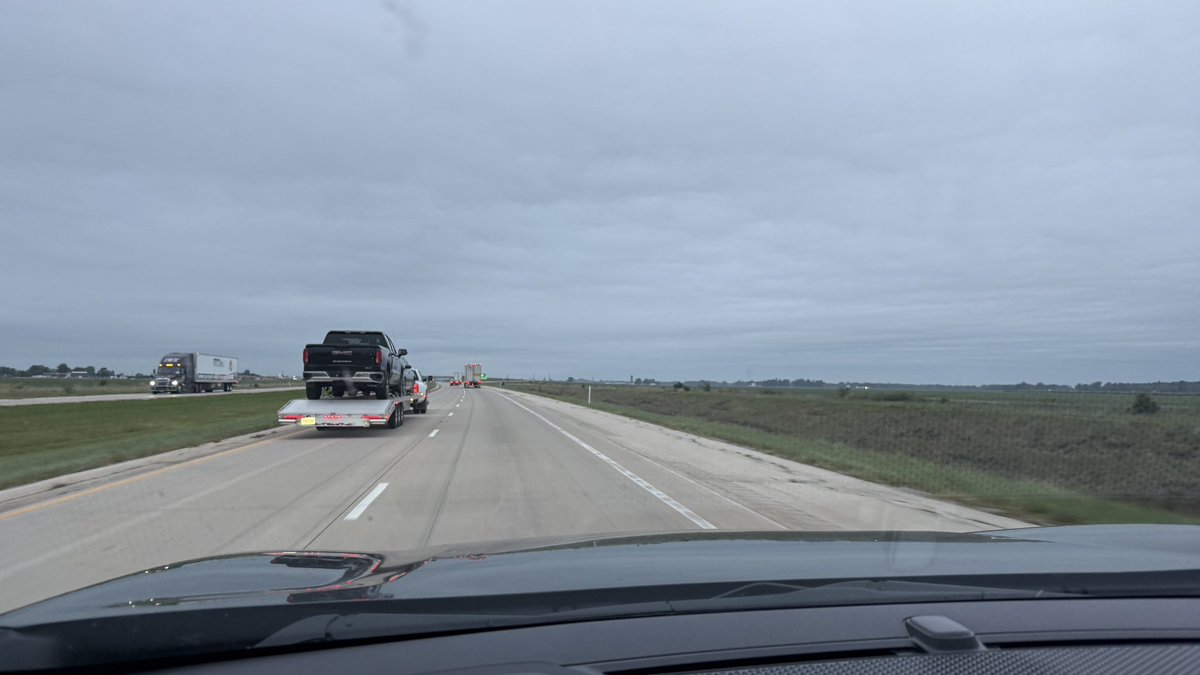 roadtocfb's tweet photo. Hit the road at 4:45 this morning with a big day ahead. Coming for you, Springfield!
(Signed myself up for 11.5 hours driving today just to see if I still got it) https://t.co/zzzbx9F6Ll