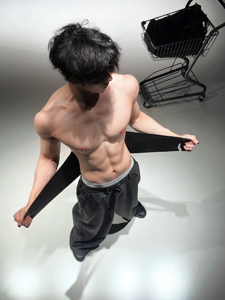 bbdsmdbzd's tweet photo. 拜托不要对小狗冷冰冰啦 #薄肌 https://t.co/eDK3R2bkp9