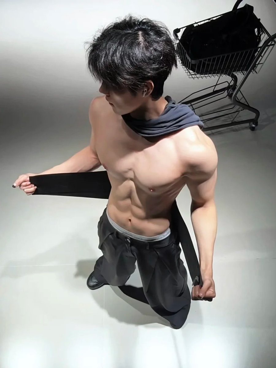 bbdsmdbzd's tweet photo. 拜托不要对小狗冷冰冰啦 #薄肌 https://t.co/eDK3R2bkp9