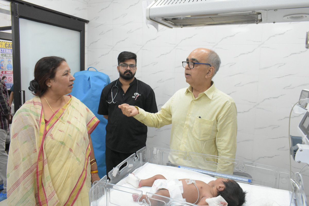 satya_office's tweet photo. आज माता गुजरी अस्पताल, तिलक नगर में 13 बेड की विस्तारित NICU, अत्याधुनिक चिकित्सा उपकरणों एवं PMJAY लाभार्थियों और दिल्ली नगर निगम कर्मचारियों के लिए वार्ड का लोकार्पण किया।

इस अवसर पर महापौर प्रवेश वाही जी सहित निगम के वरिष्ठ अधिकारी एवं जनप्रतिनिधि उपस्थित रहे। अस्पताल की व्यवस्थाओं का जायज़ा लेते हुए स्वास्थ्य सुविधाओं को और बेहतर बनाने को लेकर आवश्यक सुझावों पर चर्चा की।

दिल्ली नगर निगम @MCD_Delhi का संकल्प बेहतर इलाज, बेहतर सुविधाएं और हर नागरिक के लिए सुलभ स्वास्थ्य सेवाएं।
