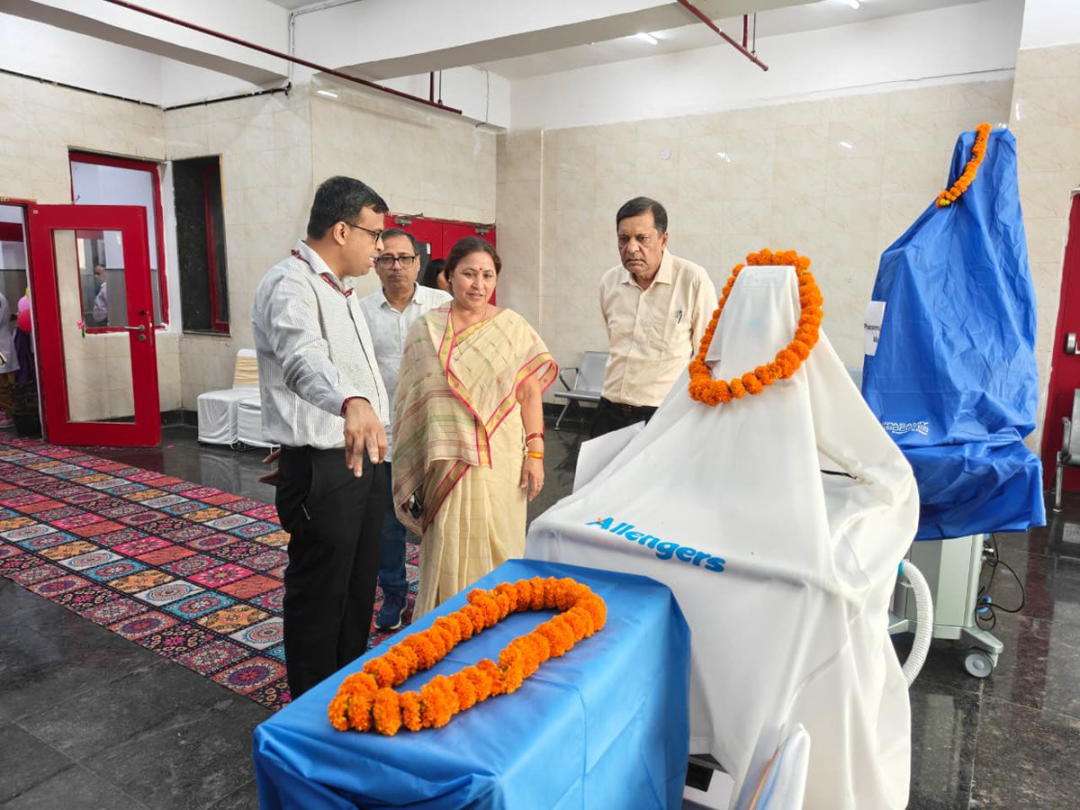 satya_office's tweet photo. आज माता गुजरी अस्पताल, तिलक नगर में 13 बेड की विस्तारित NICU, अत्याधुनिक चिकित्सा उपकरणों एवं PMJAY लाभार्थियों और दिल्ली नगर निगम कर्मचारियों के लिए वार्ड का लोकार्पण किया।

इस अवसर पर महापौर प्रवेश वाही जी सहित निगम के वरिष्ठ अधिकारी एवं जनप्रतिनिधि उपस्थित रहे। अस्पताल की व्यवस्थाओं का जायज़ा लेते हुए स्वास्थ्य सुविधाओं को और बेहतर बनाने को लेकर आवश्यक सुझावों पर चर्चा की।

दिल्ली नगर निगम @MCD_Delhi का संकल्प बेहतर इलाज, बेहतर सुविधाएं और हर नागरिक के लिए सुलभ स्वास्थ्य सेवाएं।