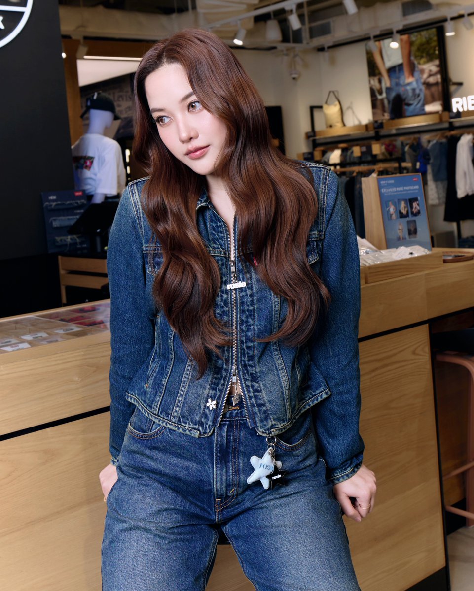 frame_punika's tweet photo. หล่ออีกละ🌚🌚🌚

Levi’s x ROSÉ
#LevisXROSÉ #LevisTH 
#srchafreen https://t.co/6ypquemXNQ