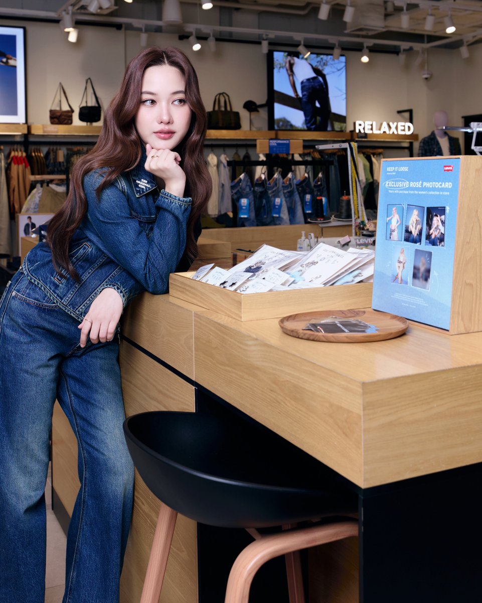 frame_punika's tweet photo. หล่ออีกละ🌚🌚🌚

Levi’s x ROSÉ
#LevisXROSÉ #LevisTH 
#srchafreen https://t.co/6ypquemXNQ
