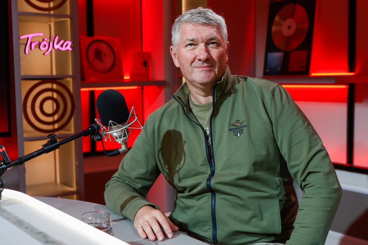 PolskieRadio24's tweet photo. „Na wojnę bierze się fighterów, nie miękiszonów.”
@marcinfalinski  będzie gościem nowego odcinka podcastu „Strefa Wpływów. Były oficer wywiadu, a obecnie pisarz i ekspert będzie odpowiadał na pytania @Renata_Grochal i @JacekCzarnecki1 m .in. na temat zagrożenia ze strony Rosji https://t.co/tweyg2d6IZ