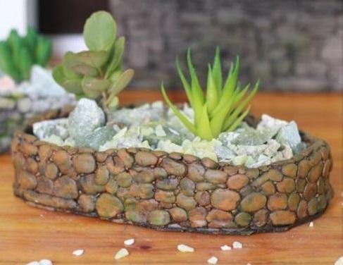 glenm005687's tweet photo. Got an old glass jar Turn it into a super cute succulent planter with just some sand, small rocks and a hand-drawn label—zero fancy tools needed! https://t.co/Nm0s3jlJqE