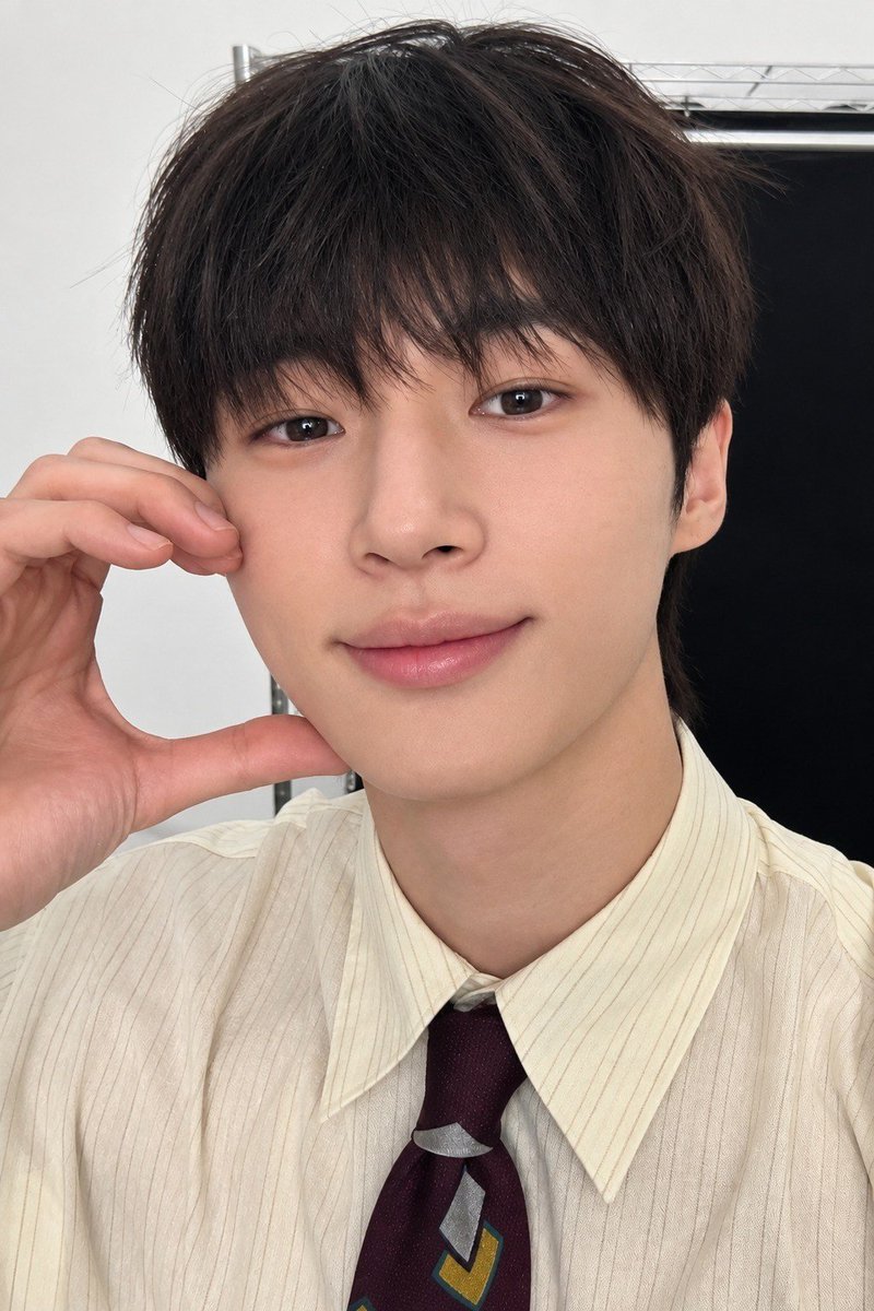 byeonwoonist's tweet photo. SO POOKIE OF HIM 😭 https://t.co/XKWbAH78BM