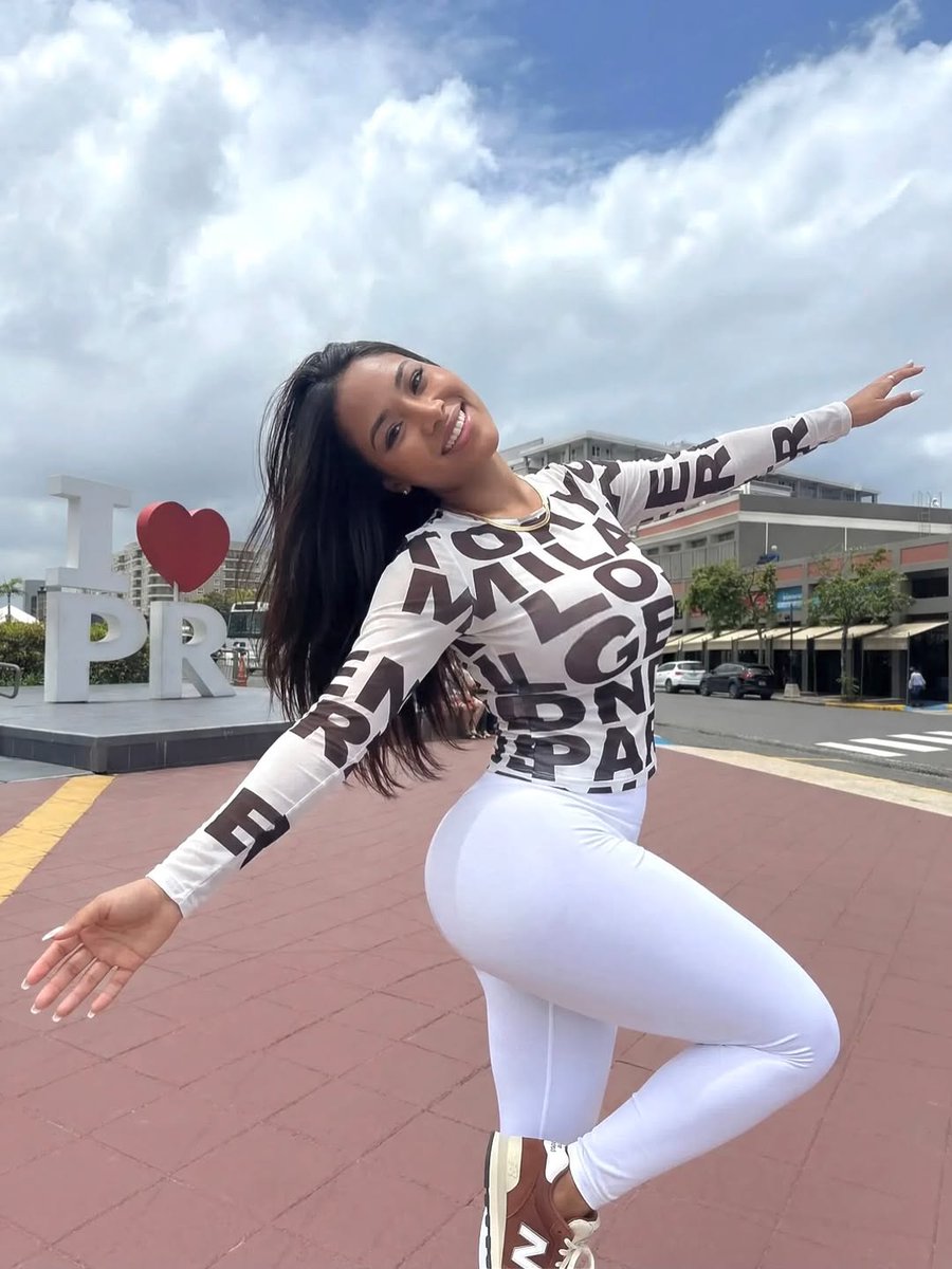 daphneromeofdsb's tweet photo. longing to return to the Caribbean 😩😩😍😍 .. posting a dump of photos and videos from my 2024 cruise.. Beautiful weather, lots of culture, fantastic food &amp; drinks, it truly was everything.. today I feel nostalgic, so I shared 🥰 https://t.co/Piu4yIps2j