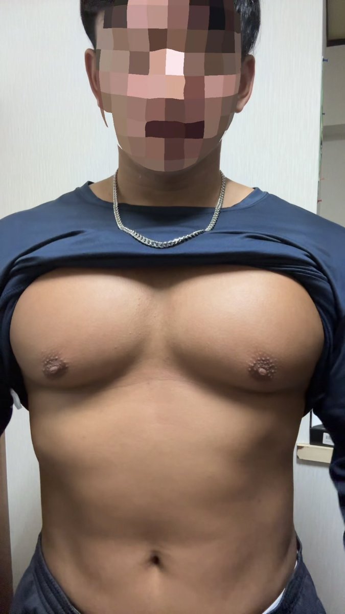 JONIEMON318's tweet photo. 着 / 脱 https://t.co/urMib5UwOI