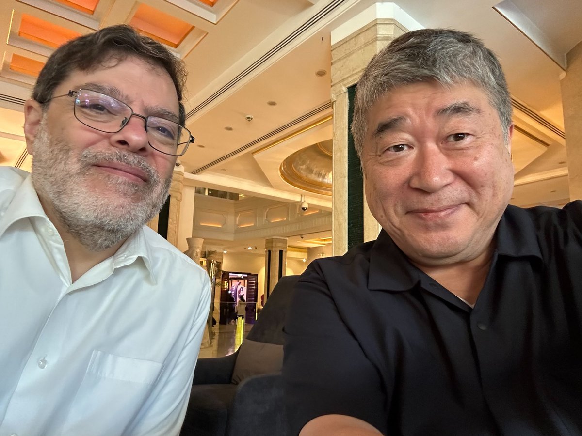 isezaki_office's tweet photo. （現地時間９月１８日午前）今回のイラン公式訪問の初日、イラン議会議長の国際問題特別補佐官・アブルファズル・アモイエ博士閣下と共にお会いしたテヘラン大学教授のモハンマド・マランディ氏に、ホテルまでご足労いただき、学者同志としてゆっくりと懇談する時間を得た。
自衛隊基地のあるジブチをめぐる紅海情勢、特にフーシ派の攻勢に伴う情勢予測、そして米軍・自衛隊を含む多国籍の軍事基地を擁するジブチという国の特殊性と、この戦争が始まって以来のイランとの関係について、じっくりと知見を伺った。

本日夕刻、日本に帰国する。

#伊勢崎賢治　#イラン　#外交