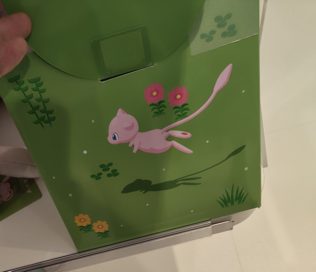 IwataTakeru's tweet photo. #ミュウ発見 @pokemoncenterPR
#PR #いっしょにねむるキャンペーン https://t.co/FM3Nb40hxv