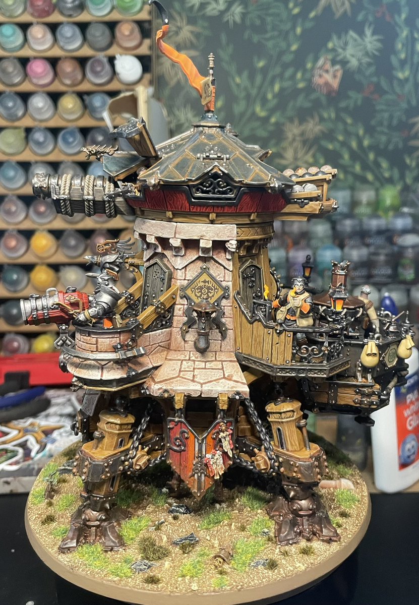 EaterOfBrushes's tweet photo. After many, many many hours, the cogfort is finally done. 

A Phenomenal kit https://t.co/q53X9xLDgc