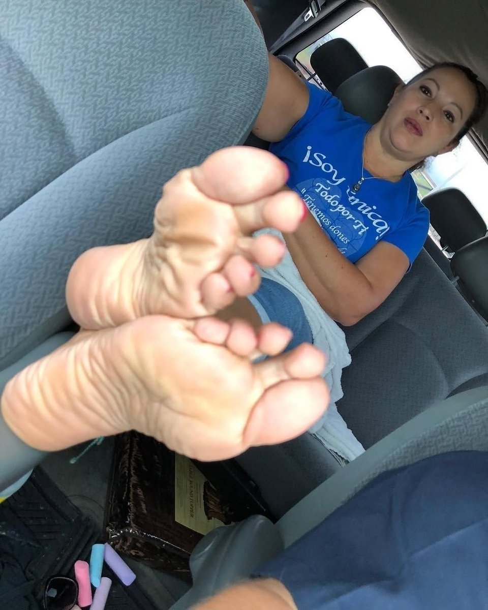 Janneaa8u's tweet photo. Who's down to goon to my stepmom's feet, Dm
#goon #wankchat #Soles #nsfw #latina #feet https://t.co/DzV8uf5E0z