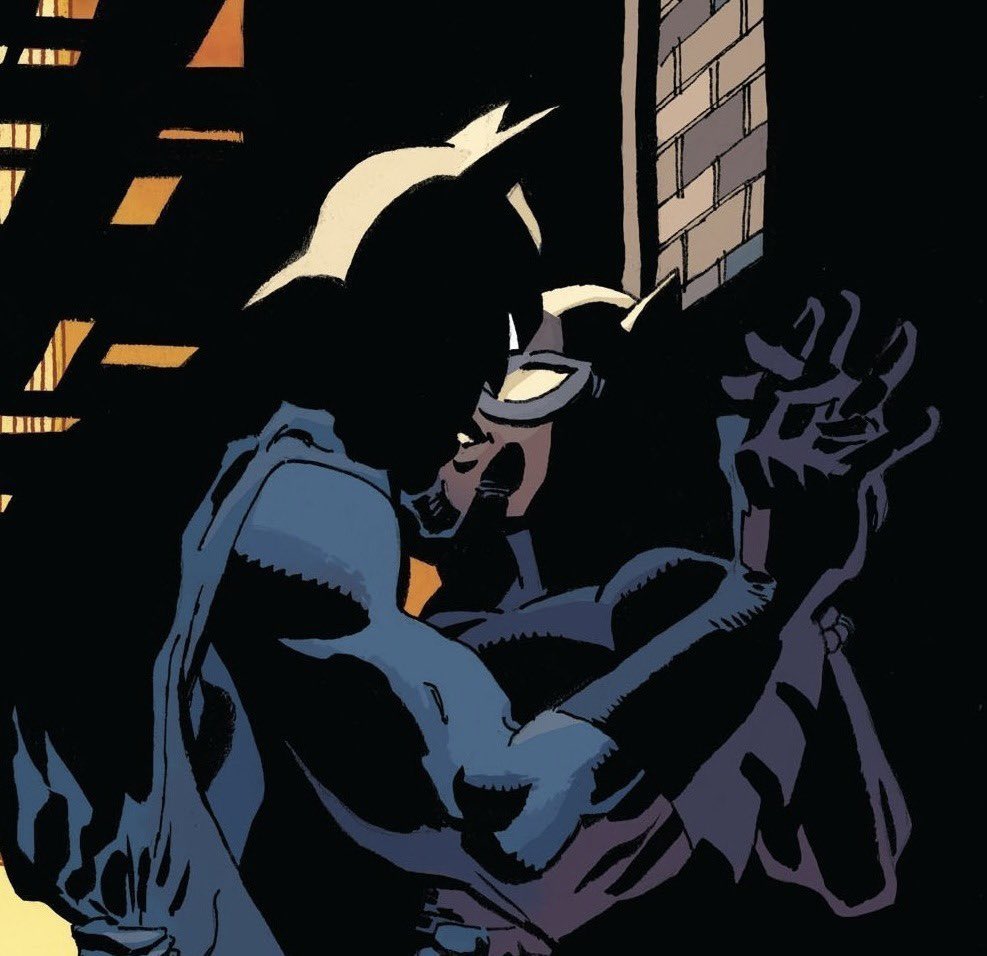 Catwomanlouvre's tweet photo. #batcat https://t.co/H32QjbSnCE