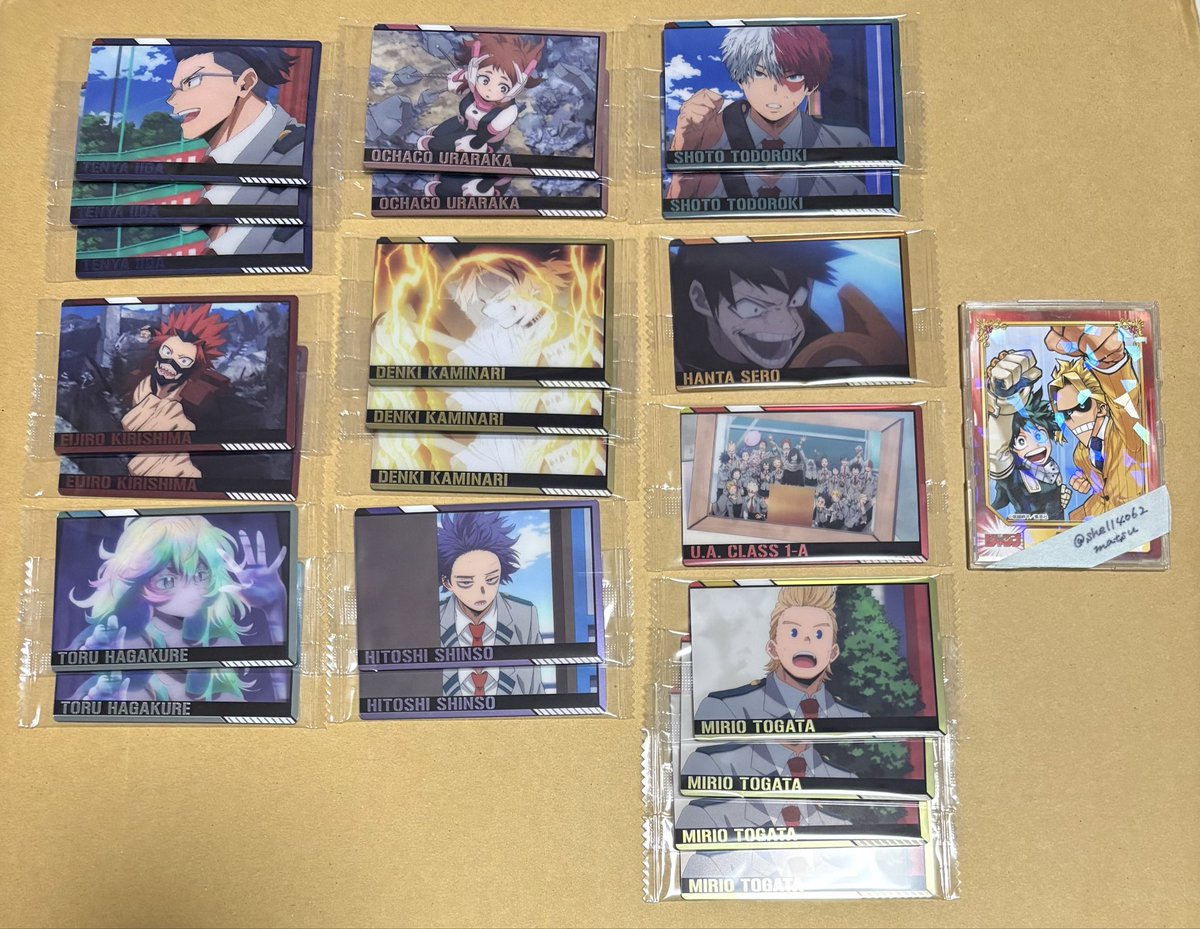 shell4062's tweet photo. 【交換】 ヒロアカ カードソフトクッキー カード 

譲) 画像1〜3参照

求) 画像4 赤枠＞青枠

※画像3はVRとの交換のみ
※VR含む方、まとめての方優先

郵送でのお取引
よろしくお願いいたします https://t.co/xlpKYP9EDj