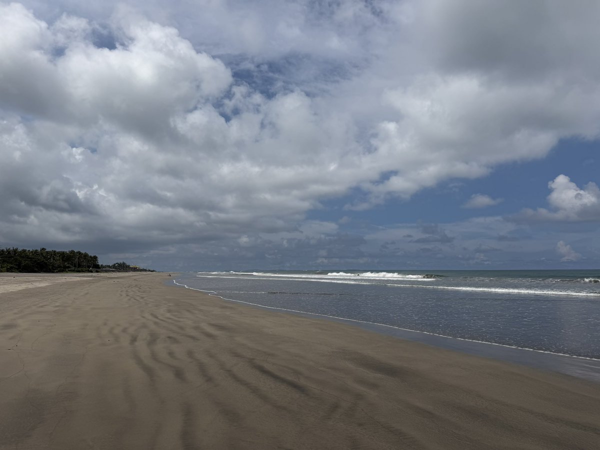 StasisChasing's tweet photo. Bagasbas Beach in Camarines Norte province https://t.co/fiSbPxuphh