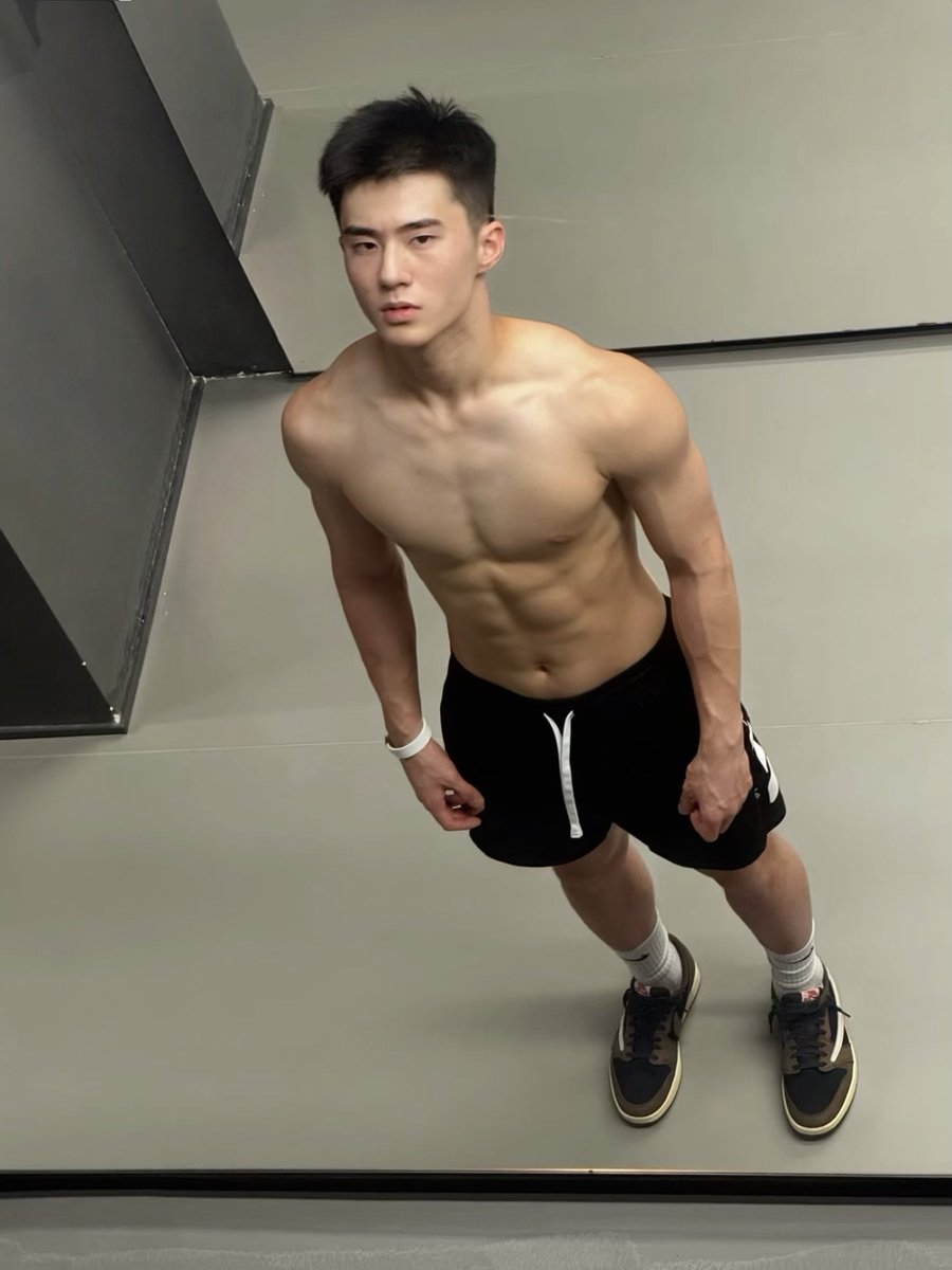 hotguysTH's tweet photo. ตาขีดมานี่มา 
โคตรจะหล่อ โคตรจะเริดเลยแหละ https://t.co/bTAxpheYyU