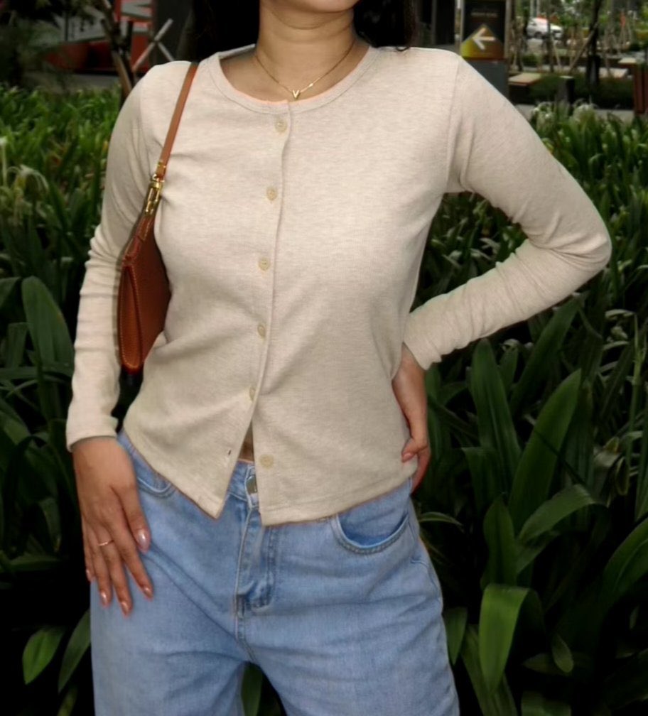 squieshye's tweet photo. ga nyangka nemu toko knit cakep harga mulai 50 ribuan 😭 modelnya banyak, bahannya juga keliatan cakep dipake daily https://t.co/rtpBXCgBR5