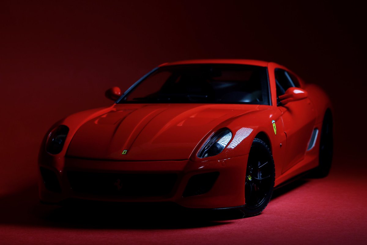 junpeiDX1's tweet photo. コンパウンドでピカピカ✨に磨いてやったわぁ
＃599GTO ＃HotWheele https://t.co/GWRwml3kIz