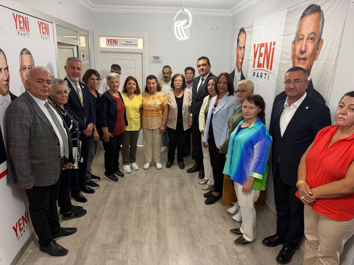 ulasskarasu's tweet photo. 📍 Baba Ocağımız #Sivas'tayız!

Ankara Milletvekilimiz Aliye Timisi Ersever, Muğla Milletvekilimiz Cumhur Uzun, İl Başkanımız Yılmaz Coşkun, Merkez İlçe Başkanımız Ergüder Sümbüloğlu ve örgütümüzle; Baba Ocağımız İl ve Merkez İlçe Başkanlığımızda yol arkadaşlarımızla bir araya geldik.

Yeni Parti’yi büyüten güç; makamlar ya da tabelalardan öte, aynı gelecek idealinde buluşan insanların örgütlü ve ortak iradesidir.

Zorluğu birlikte göğüsleyen, dayanışmayı büyüten, birlikte düşünen ve üreten örgütümüz; siyasal mücadelemizin hafızası, vicdanı ve en büyük gücüdür. Çünkü güçlü bir siyaset, güçlü ve birbirine güvenen bir örgütle kurulur.

Sivas’ta kök salan bu iradeyi; ortak akılla, dayanışmayla ve güçlü bir örgütlenmeyle iktidara taşıyacağız.

Umudu örgütlüyoruz, geleceği birlikte kuruyoruz.

Başka Bir Türkiye Mümkün!